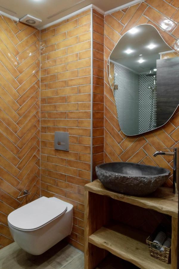 Minos By Agora Luxury In The Heart Of Heraklion (Crete)